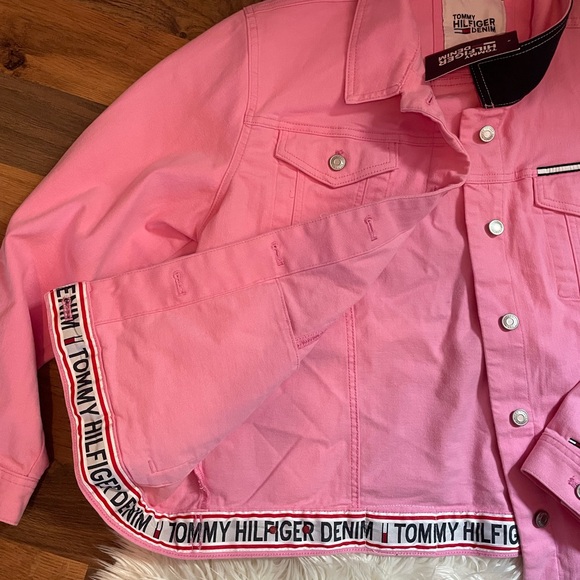 NWT Limited Edition Tommy Hilfiger Pink Jean Jacket - Picture 5 of 9